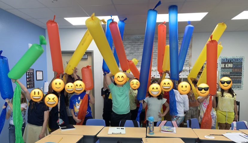 MrsLopezMagic's tweet photo. Thank you @SteveSpangler for the great lesson idea! We covered the scientific method, the importance of the “what if” questions, and how teamwork made this dream work 👩🏻‍🔬 #StonewyckStrong #GryphonNation #KeepThemMotivated #WhyITeach 🖤💛🖤💛 https://t.co/4A4w3beSgx