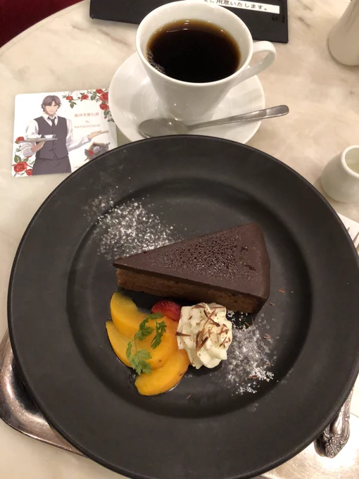 潜入先のトルテ食べてきた!!そしてコーヒーおいしかった〜╰(*'︶`*)╯シンプルな見た目だけど手間かけて丁寧に作られてる感じ、すごく…トルテ… 