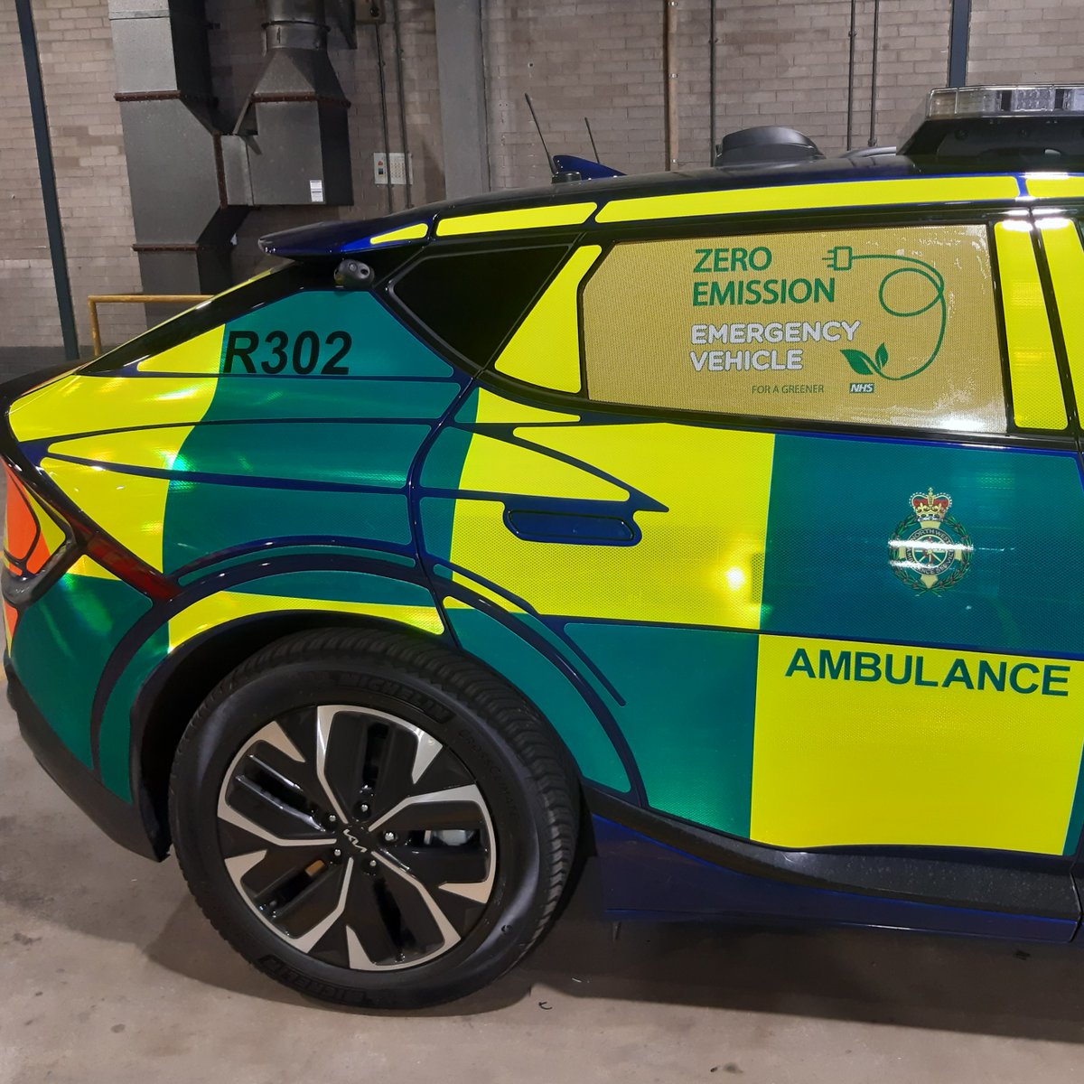 Eight ambulance trusts are trialling new electric vehicles to help patients and the planet.

The green fleet includes vehicles to transfer patients, attend less severe emergencies and as a rapid response for those experiencing a mental health crisis. ➡️ england.nhs.uk/2022/08/nhs-ro…