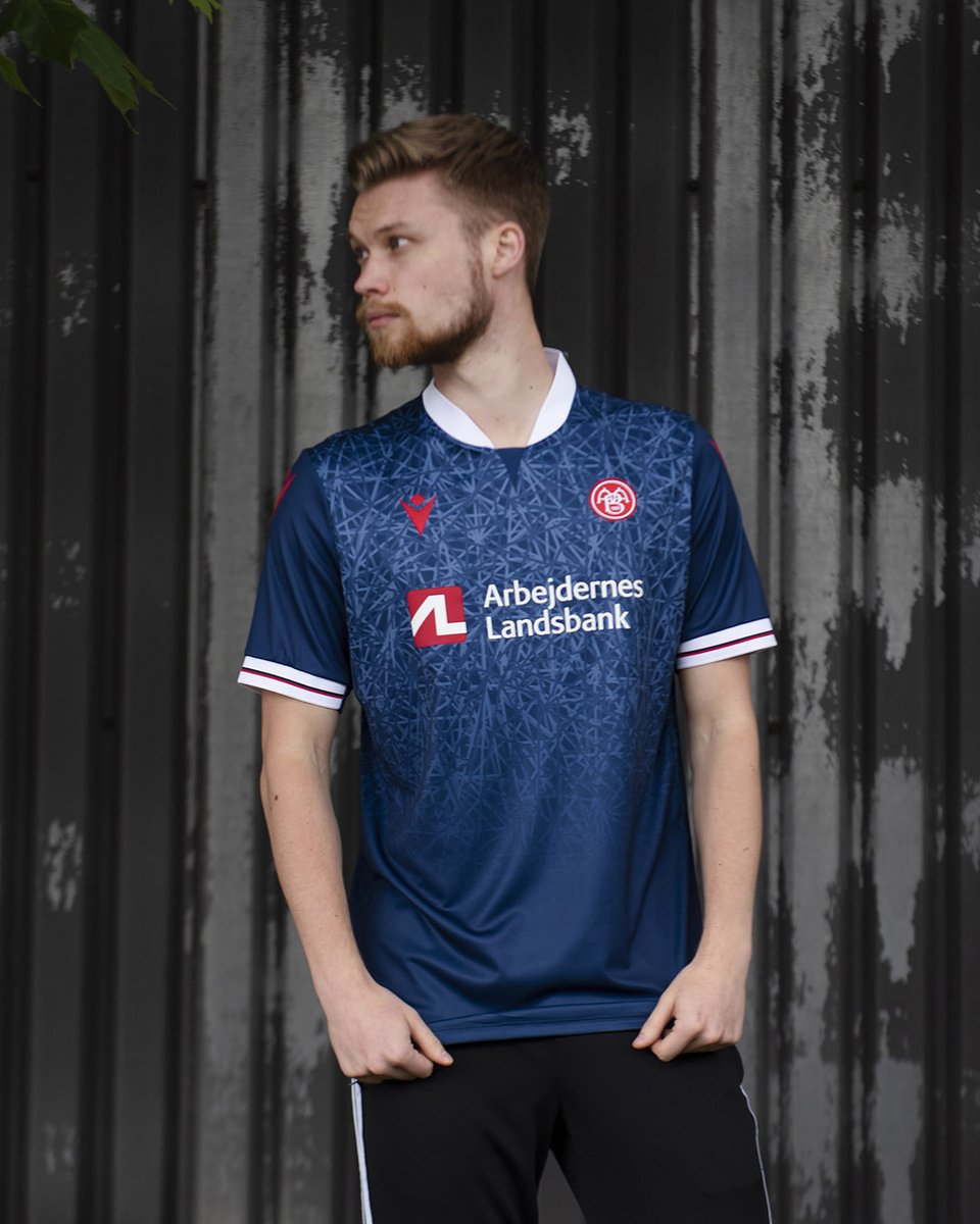 Maillot Entraînement AaB Aalborg Hummel - Rouge - Homme Taille M/L - Très Bon état