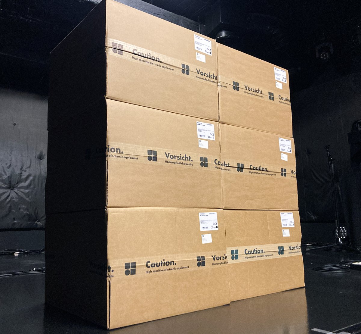dhra_'s tweet photo. 福山Cable、メジャーバージョンアップが
ｷﾀ━━━━(ﾟ∀ﾟ)━━━━!!
念願のモニタースピーカー更新🔥

‼️d&amp;b audiotechnik M6‼️

これで更に気持ち良いステージ環境を提供します！
前より更に、更に、しっかり聞こえるモニターでストレスフリーなライブを体験して下さい😆
（9月中旬〜運用予定） https://t.co/vMDCvYyraZ