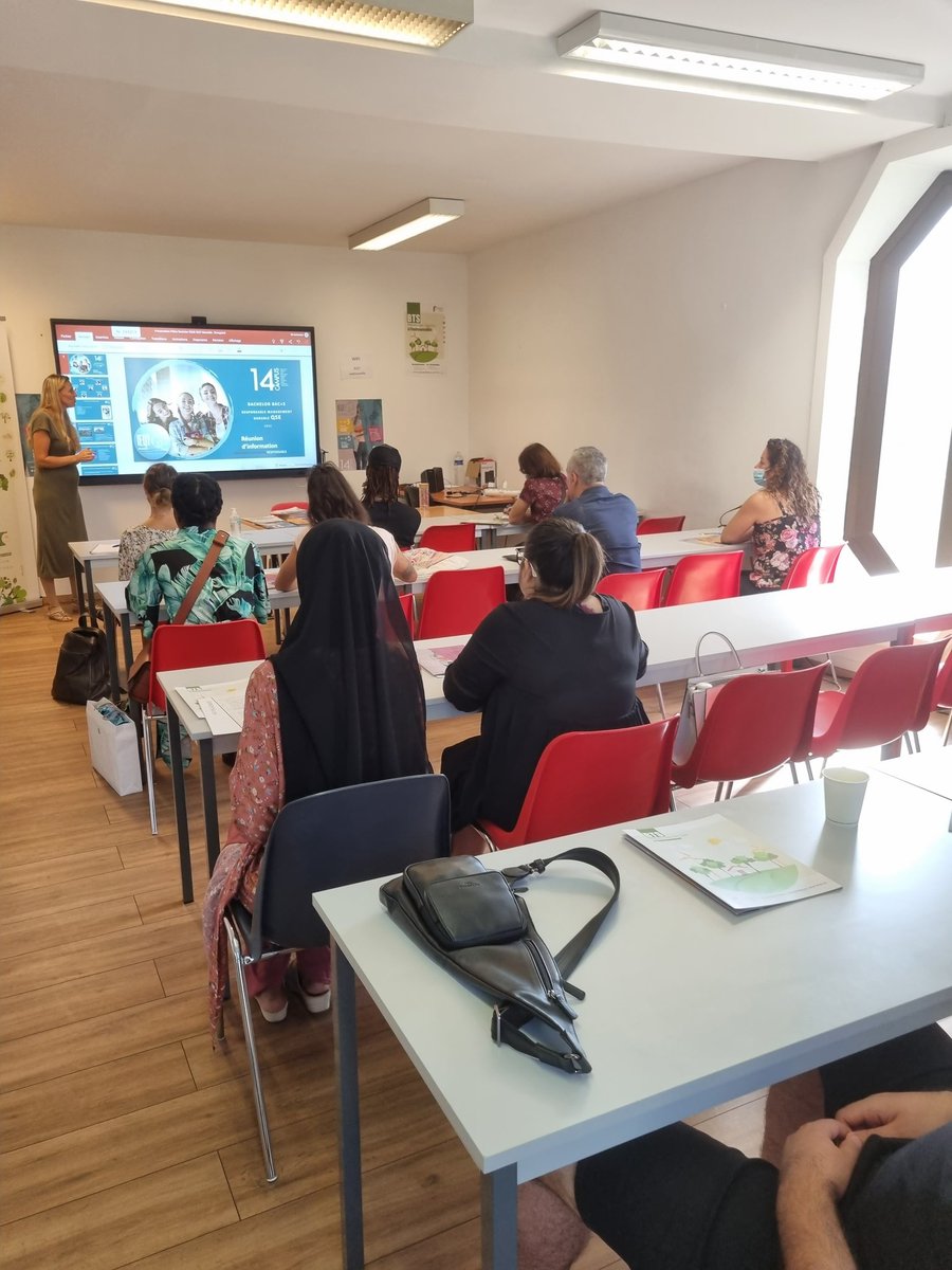 TSilva24m's tweet photo. On prépare la rentrée chez@IEQT en présentant les diplômes en #alternance en Qualité.Securite.Environnement QSE aux demandeurs d'emplois marseillais.#poleemploi https://t.co/UsG0HHXCKX