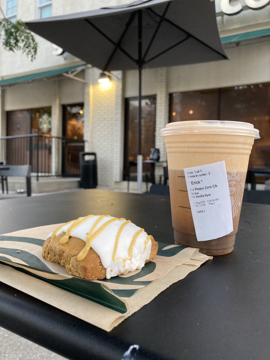 erick_ferris's tweet photo. Howโs your Tuesday? @Starbucks #PumpkinScone #PumpkinCreamCB ๐ค๐๐ https://t.co/5LZuPhWFkj