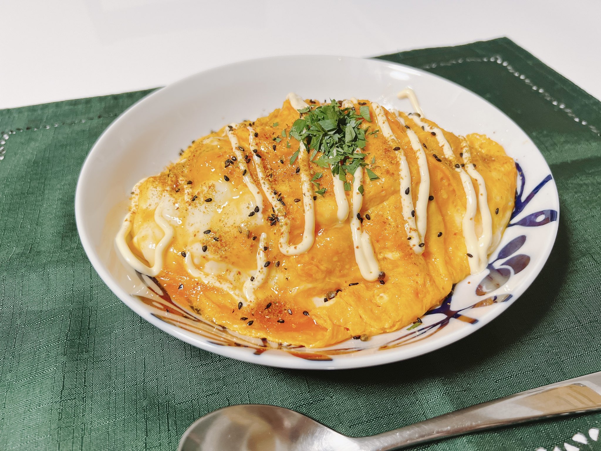 遊 Sane 晩飯 ん 和風オムライス ナンプラーと醤油をベースに作ったチキンライスに マヨと七味で食べる変わり種 オムライス こいつが 美味いのよ 遊飯 おうちごはん Twitter家庭料理部 T Co 6jqnwcs8gx Twitter