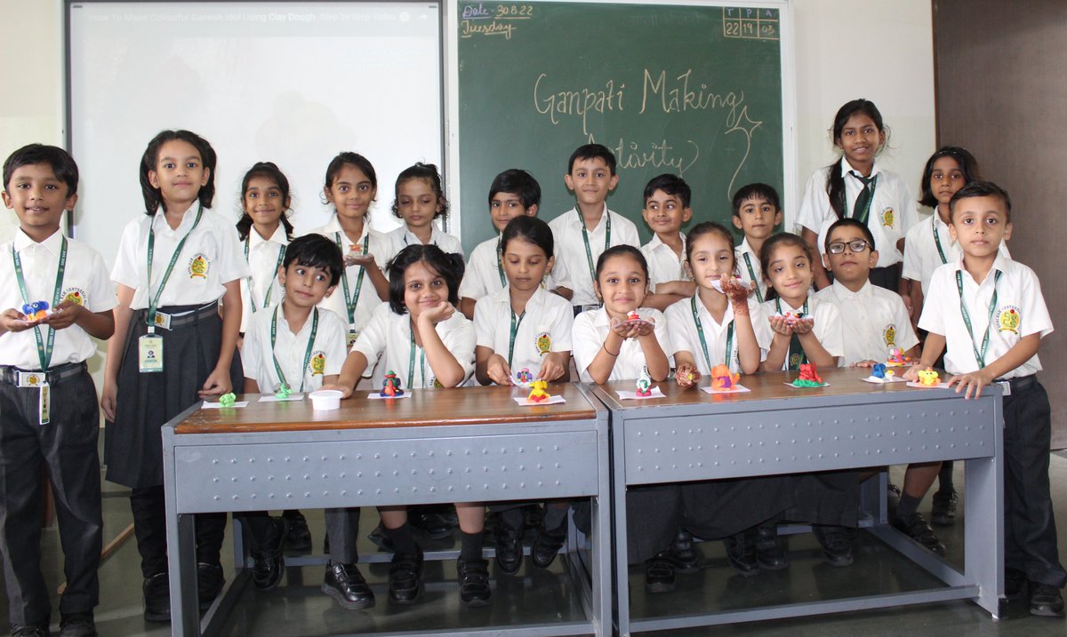 shriramindore's tweet image. Ganpati Bappa Morya! 
Students of SRCS celebrated the occasion of Ganesh Chaturthi by shaping and molding the idol of lord Ganesha with their tiny hands and fingers. 
SRCS Wishes all a Happy Vinayak Chaturthi. #srcsindore #ganeshamaking #activityforkids #ganeshchaturthi