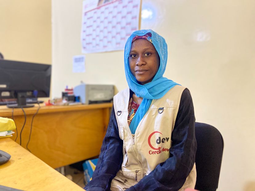 CercleDev's tweet photo. Dans le cadre de notre programme d’insertion professionnelle des jeunes diplômé_es, nous accueillons Mlle Safia Saley Maigana pour un stage au niveau du service comptabilité.
Elle est étudiante en licence 3 Administration Générale à l’Université Islamique du Niger... https://t.co/MOJhycVZTq