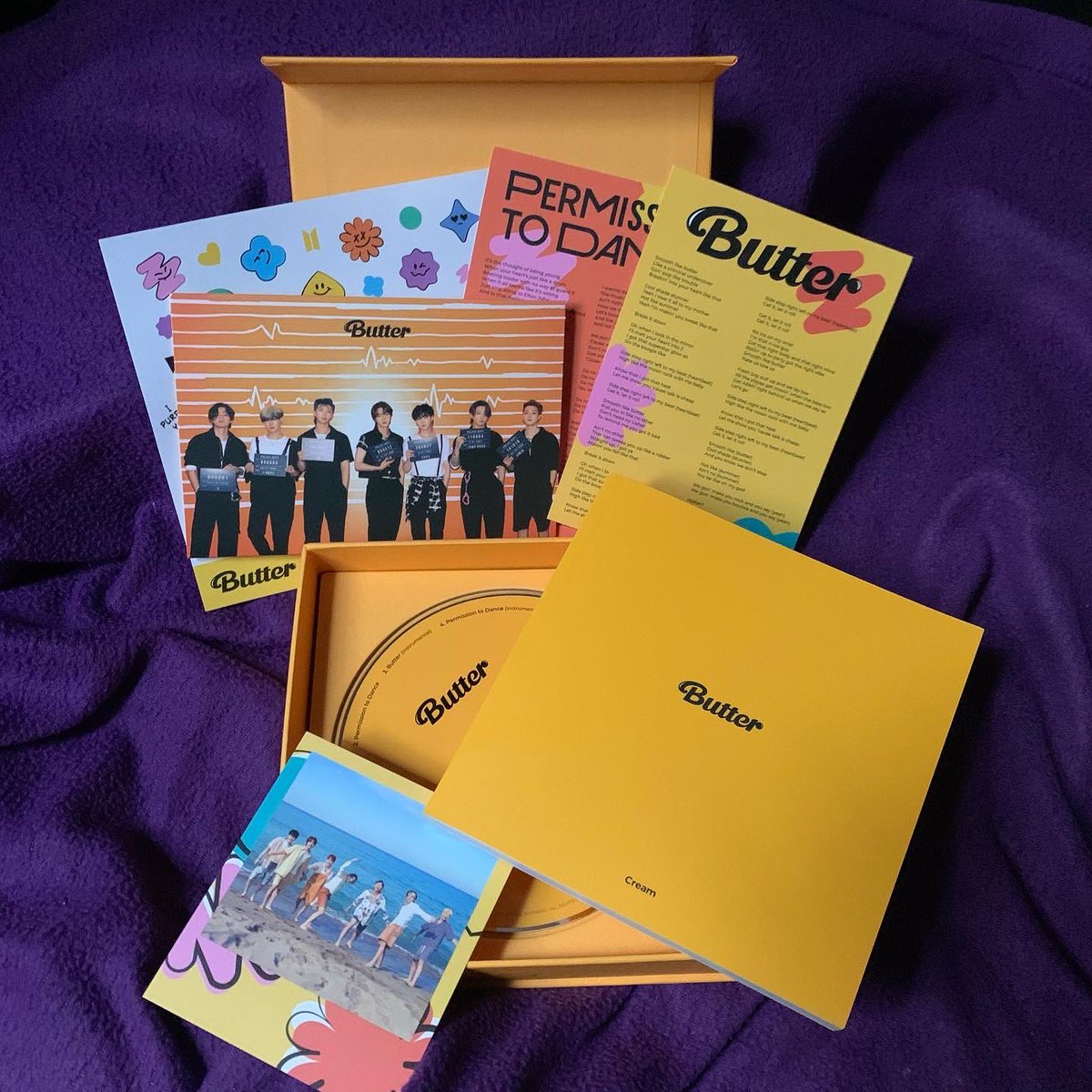 BMK_PH's tweet photo. unsealed album for 179 only, buy 2 get dd essential for free

help rt po https://t.co/bfUtgVZ6Up