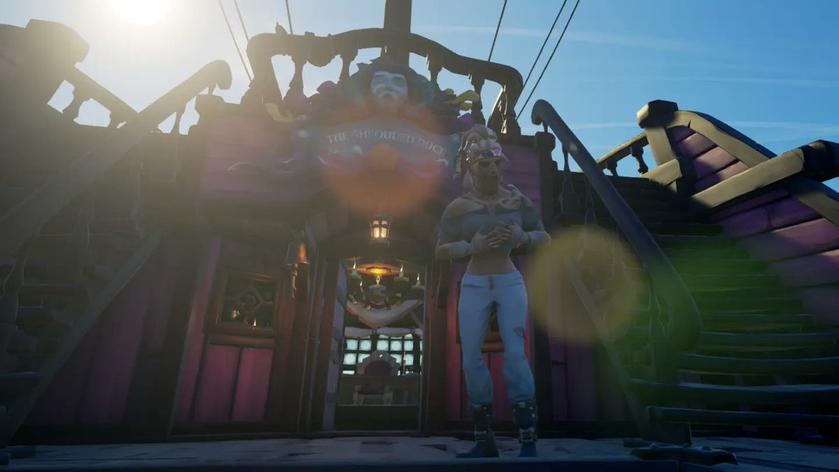 PrettyPinkDuck's tweet photo. The luck I need to finally get a glimpse of the elusive Shrouded Ghost? 
@SeaOfThieves

#SeaOfThieves #SoTShot
#shroudedghost #screenshot #digitalphotography https://t.co/HWie1TyPli