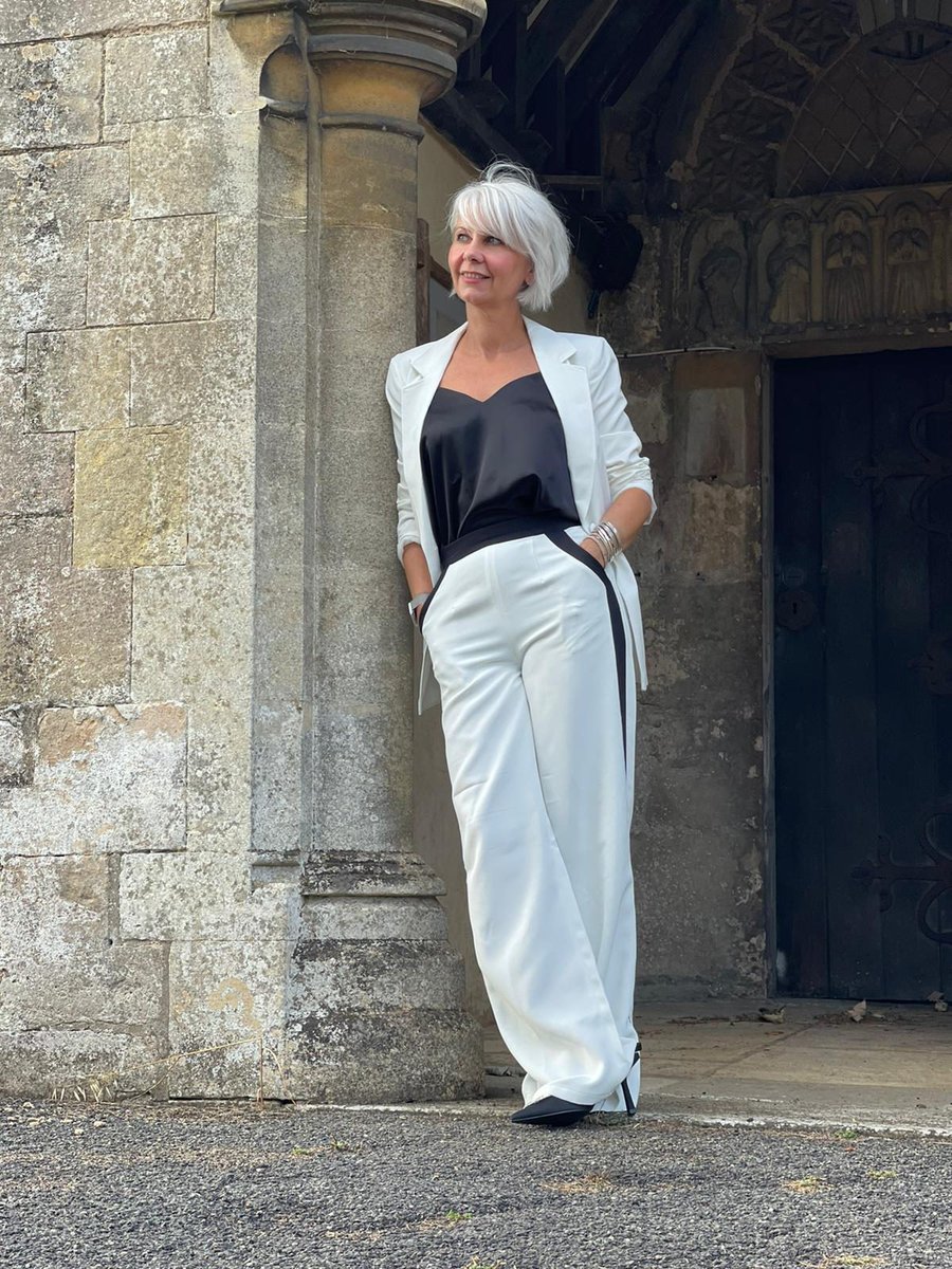 WallisFashion's tweet photo. Occasion dressing to get you in the party mood π€
Shop online here π
https://t.co/R5EMXn6Tqr
https://t.co/DzYubWS668
https://t.co/IuMalPabgm
https://t.co/xCDPdmQLMU
https://t.co/rhxFSRisx3
#foreverwallis #wallisfashion #wallisloves #occasionwear #summerlooks https://t.co/W30aTq288l