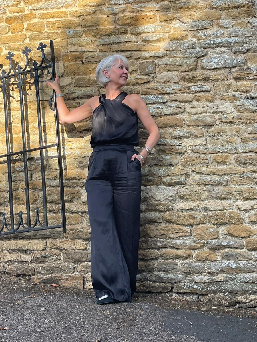 WallisFashion's tweet photo. Occasion dressing to get you in the party mood π€
Shop online here π
https://t.co/R5EMXn6Tqr
https://t.co/DzYubWS668
https://t.co/IuMalPabgm
https://t.co/xCDPdmQLMU
https://t.co/rhxFSRisx3
#foreverwallis #wallisfashion #wallisloves #occasionwear #summerlooks https://t.co/W30aTq288l