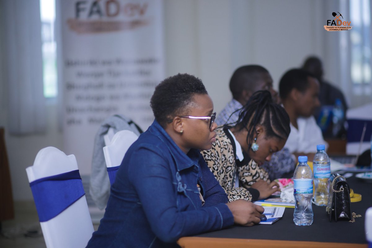 CSO_Network's tweet photo. The news read and information disseminated to public focus on environmental #pollution and degradation. @fadevtz believe that media could also serve as door of #knowledge on benefits of the ASM sector towards improved livelihood.
#TuongeeUchimbajiMdogo #cson https://t.co/c9IZRyIJgT