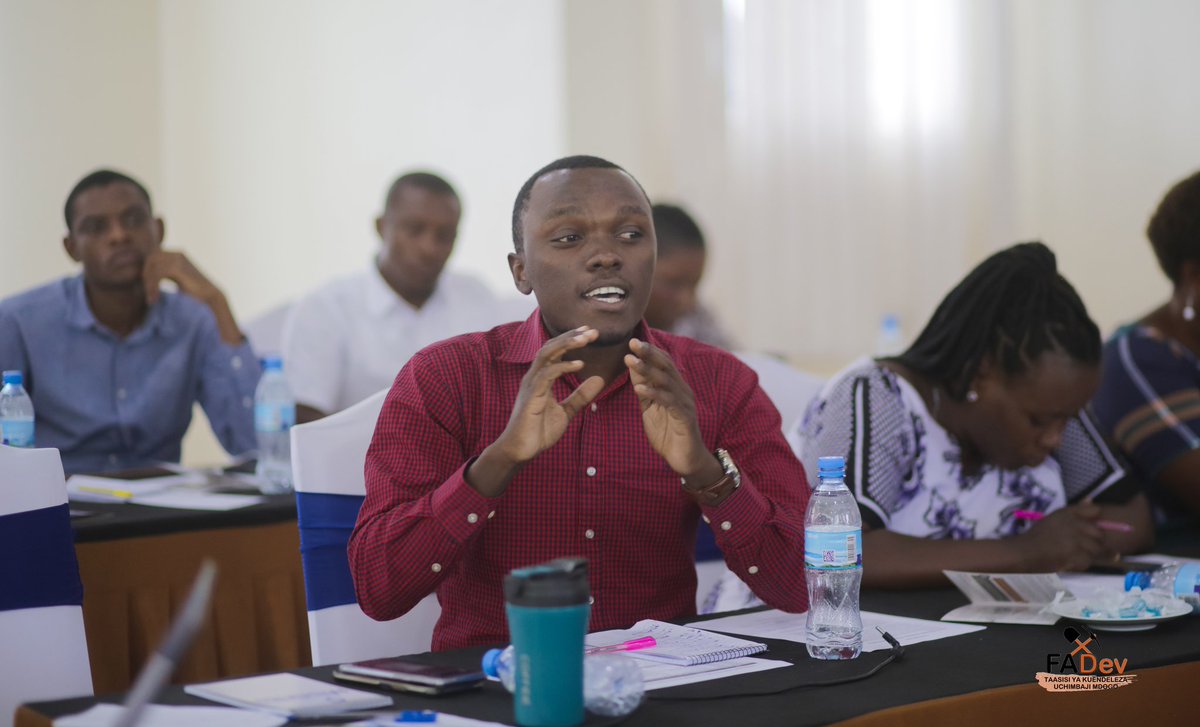 CSO_Network's tweet photo. The news read and information disseminated to public focus on environmental #pollution and degradation. @fadevtz believe that media could also serve as door of #knowledge on benefits of the ASM sector towards improved livelihood.
#TuongeeUchimbajiMdogo #cson https://t.co/c9IZRyIJgT