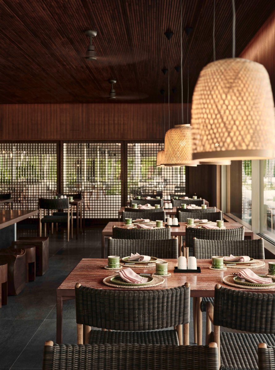 LinaraTravel's tweet photo. Dine at Patina Maldives’ Wok Society and enjoy the chic Hong Kong vibe, delicate morsels of dim sum and fresh pints of avant-garde brews. https://t.co/RAzxnksu85