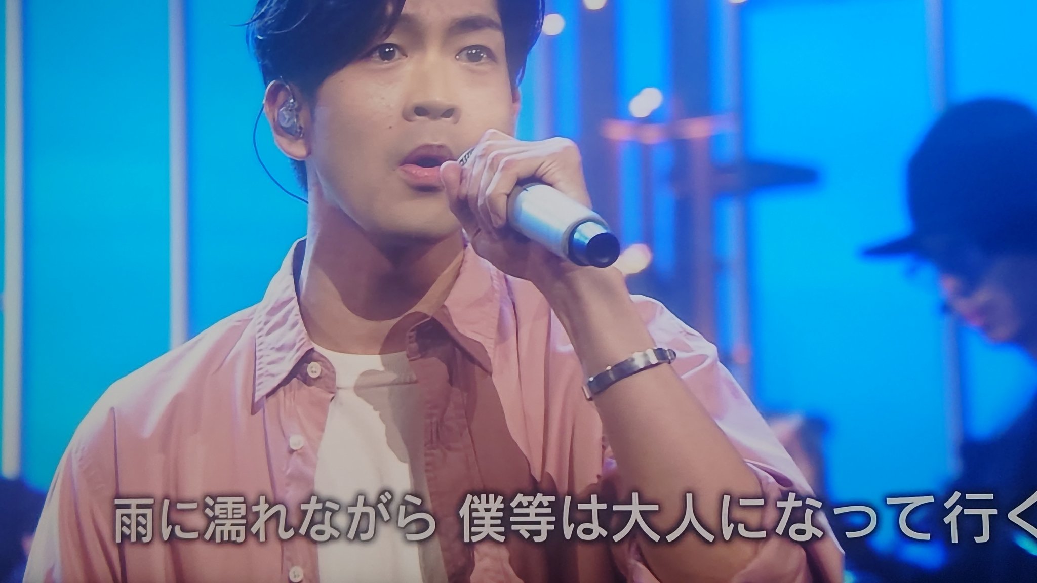 まいすた へっ めちゃくちゃ歌上手いんだけど 声も個性あるし 歌出したら売れるぞ 俳優だけってもったいない 松下洸平 うたコン T Co O7fzzcuaog Twitter