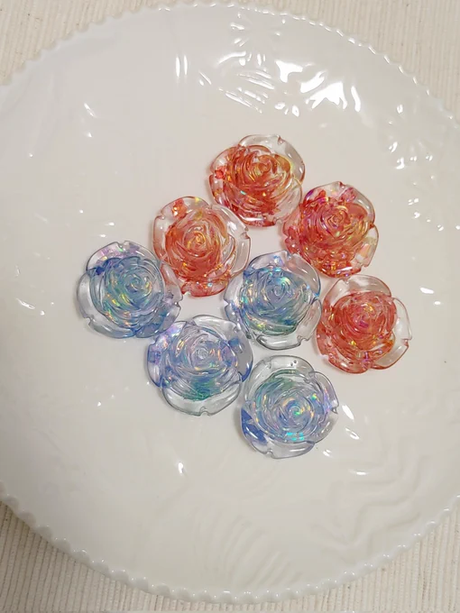 だいぶ慣れてきてキレイに出来上がるようになったかわいい( * ֦ơωơ֦) #ハンドメイド  #ハンドメイドアクセサリー #レジン     #レジンアクセサリー 