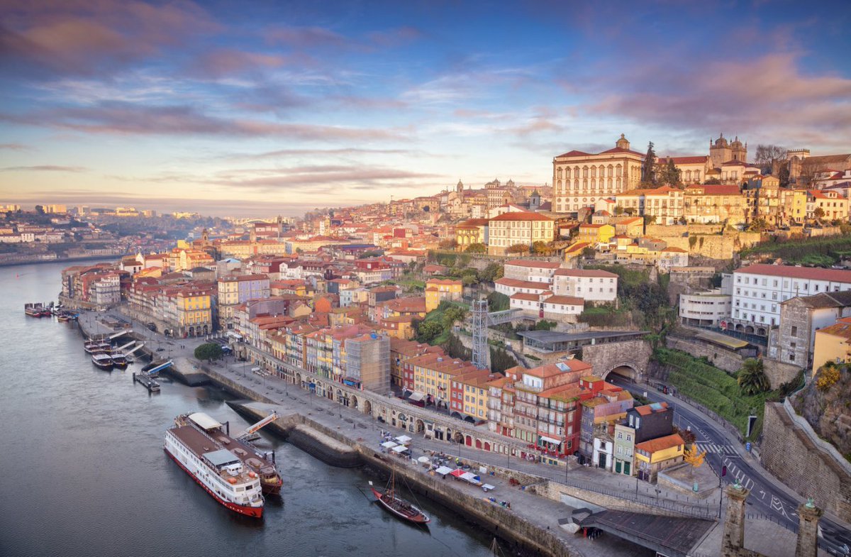 🌞 Gorgeous weather stretching long into winter; winding cobbled streets; gorgeous architecture &amp; Azulejos tiles; a thriving cafe-to-bar culture; fantastic wine…🇵🇹 #Porto is a paradise for holidaymakers &amp; Digital nomads alike. Read our #travel guide here: boemagazine.com/2022/08/the-be…