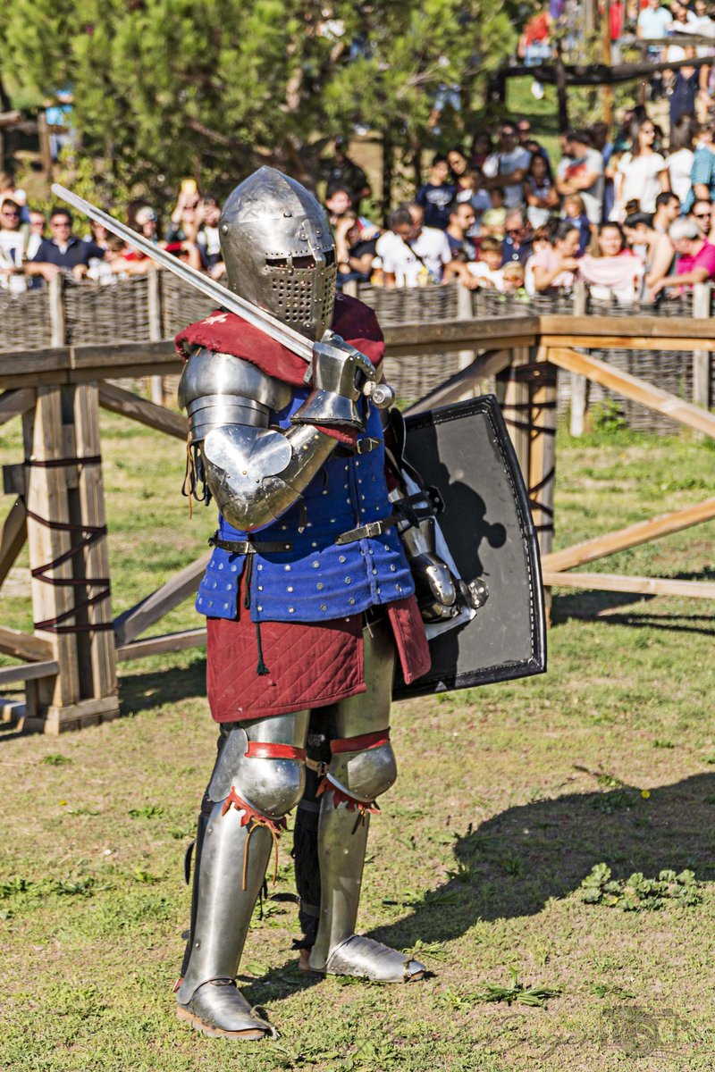 CulturaCMadrid's tweet photo. 🏰 Llegan las exhibiciones de combates medievales al Castillo de los Mendoza en Manzanares El Real: https://t.co/RZEnccG8Uv

📆 Domingo, 18 de septiembre en diferentes pases. ¡Reserva tu plaza! 

#MadridEsCultura https://t.co/PZ4XmX0cZt