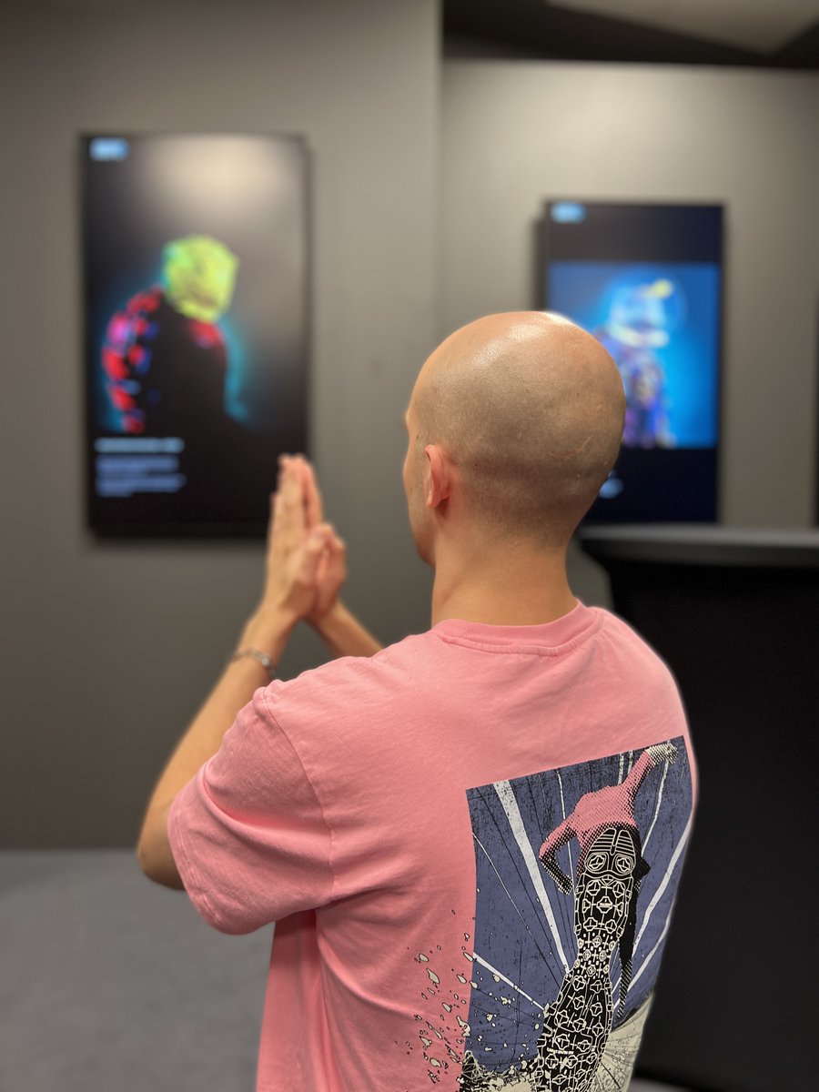 arpc_nft's tweet photo. Hey ARPC!🐢

Our CTO shows how everyone needs to believe in NFT🙏 

📍HT NFT Gallery in Warsaw🦾

Tell us in the comments how strong is your faith?😂 https://t.co/FuA0TxfDCo