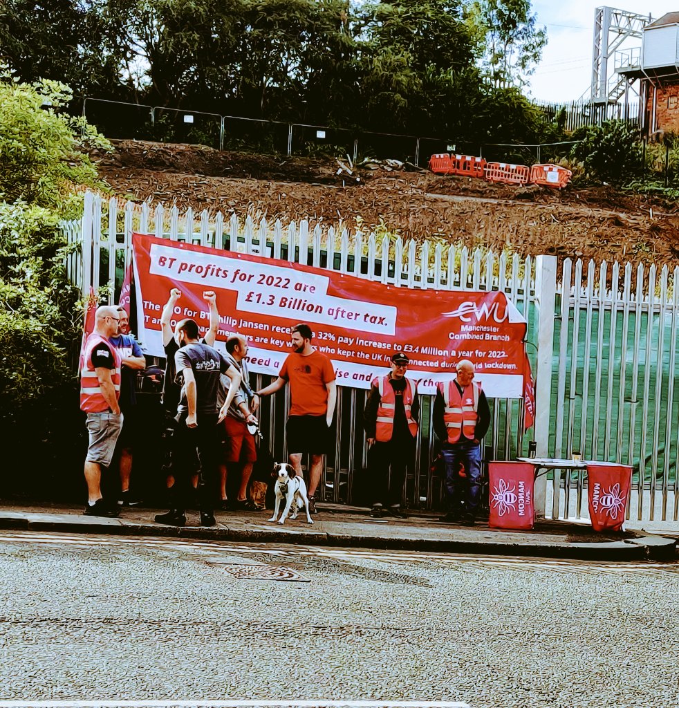 Is #DogsAtPickets a thing? If it is then I think Bella is a very #GoodGirl for joining @CWUnews on their Stockport picket to tell #FoodbankPhil to pay his staff a decent wage. Internet is critical infrastructure and BT/Openreach workers deserve fair pay!