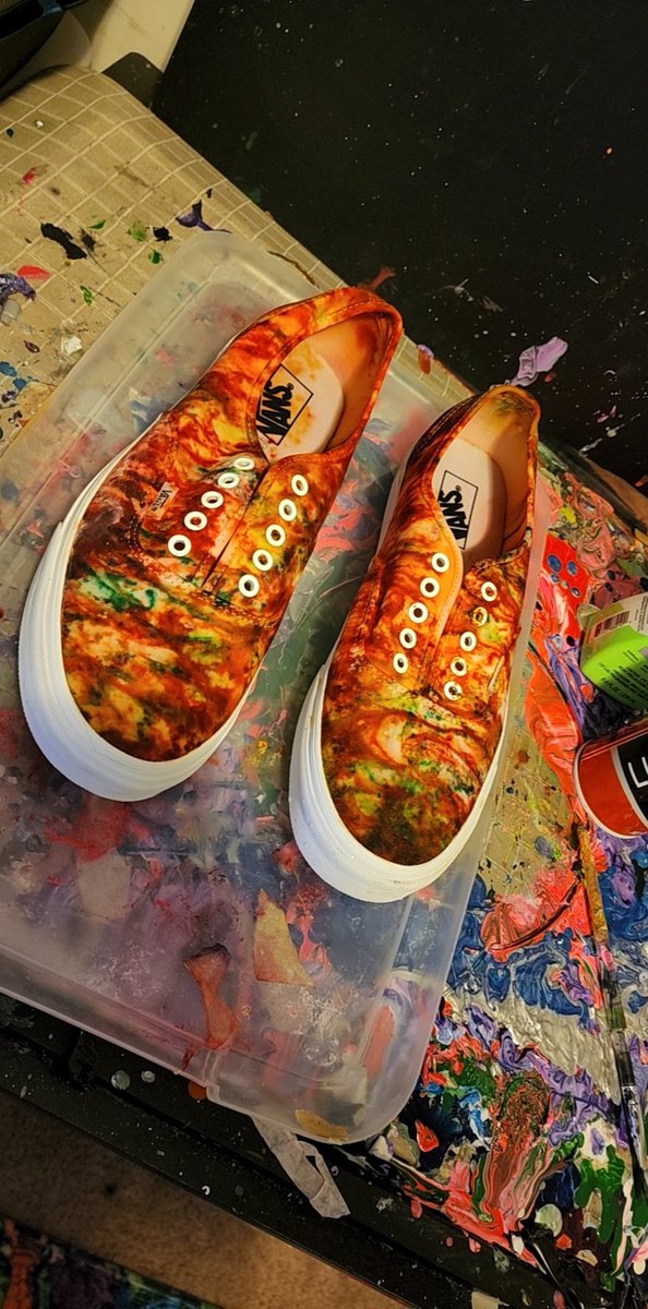 Ubdrippincustom's tweet photo. Custom dye marble vans. #customshoes #fashionstyle #designer #shoecustomizer #artist #follow https://t.co/QQF6XeqBS3