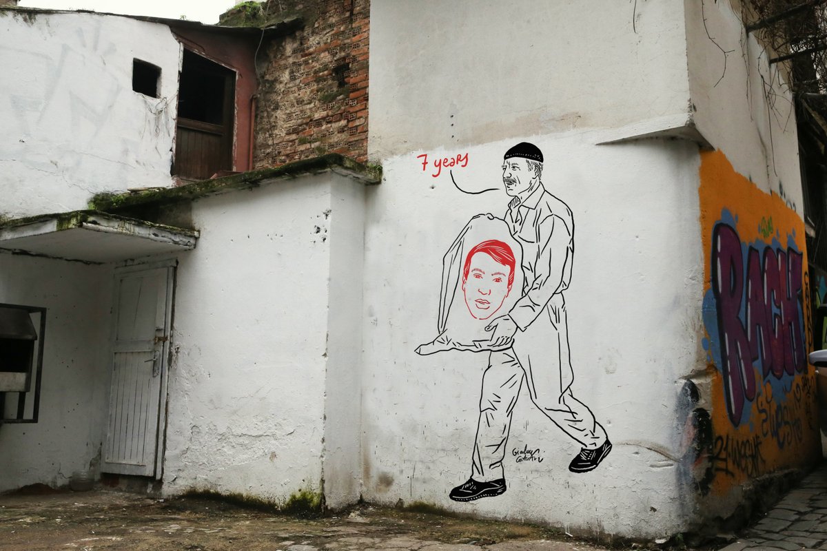 Hakan Arslan and his father
on the streets of #Istanbul.