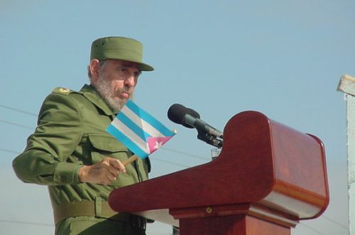 DiazCanelB's tweet photo. #FidelPorSiempre: Una verdadera cultura de protección y preservación de las escuelas, sus recursos y equipos, debe desarrollarse en niños, maestros, padres, vecinos y todo el pueblo. Nada puede crearse más noble, humano, motivante y beneficioso que una escuela. (30/8/2002) https://t.co/puG2h3fO68