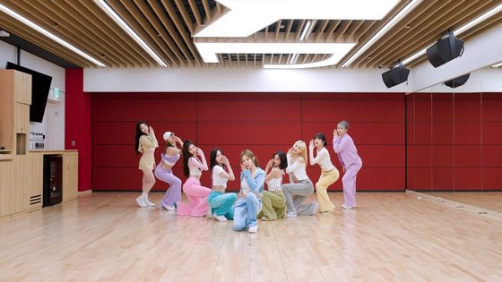 SANAMINATOSAKl's tweet photo. https://t.co/LgVWYfhaJ4 ✦ Eager to figure out how to memorize the “Talk that Talk” choreography to join the challenge or do your own cover video? Fret not, we’ve heard all your calls and the choreography video is out now on our YouTube channel. We’ll be waiting for you! https://t.co/Y9hfsUNbty