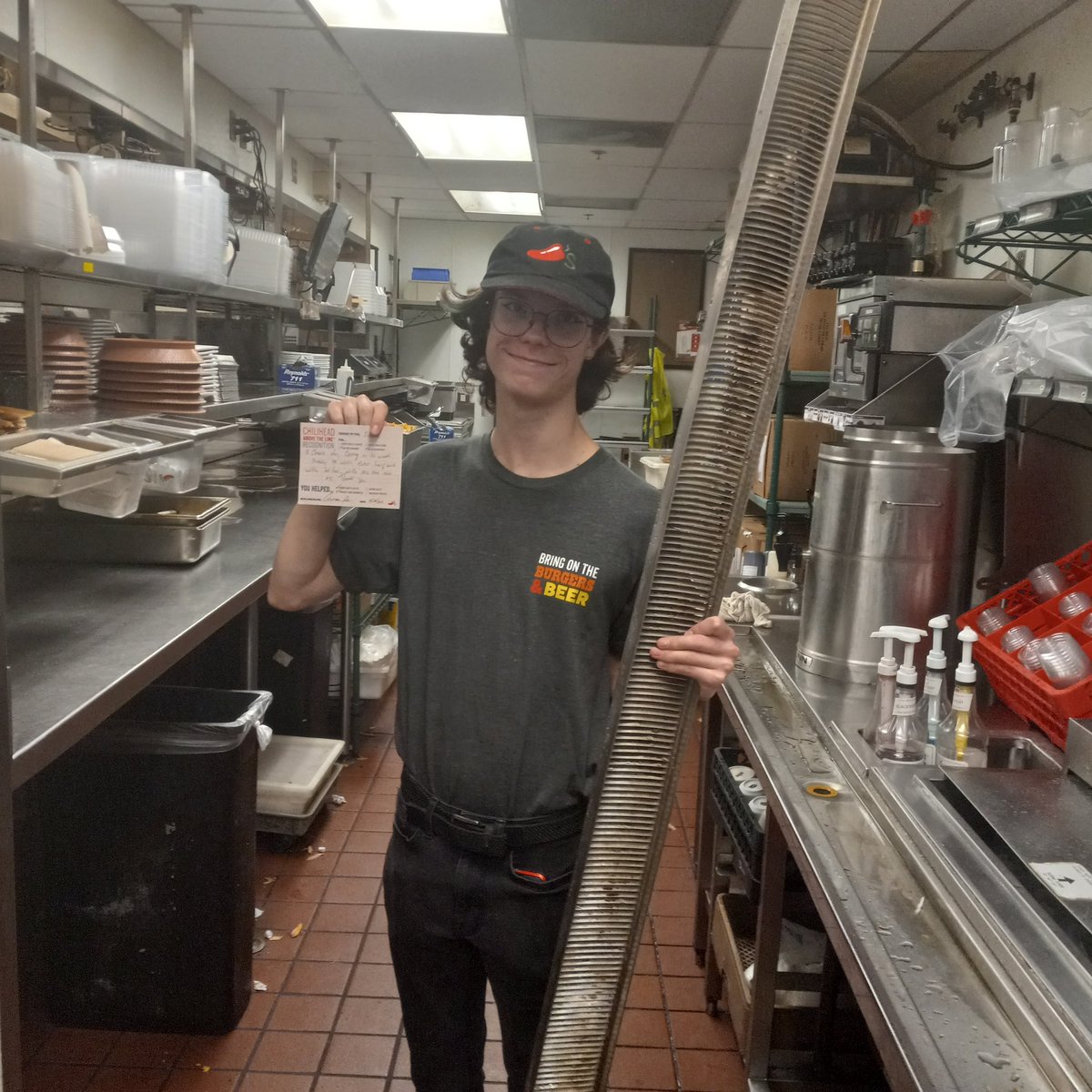 Atl out for one of our best food runner got here on time restock his area and never stop running all night #chilis love ❤ 🙏