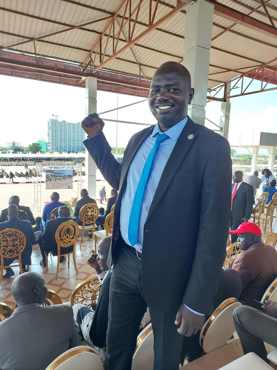 SaiedBandas's tweet photo. Finally SouthSudan 🇸🇸🇸🇸 have unified forces ✊🏿✊🏿✊🏿💪🏿💪🏿
#SSOT 
#Victory ✌🏿#SouthSudan 🇸🇸 
#Victory_Unified_Forces https://t.co/GYcqZVsIjP
