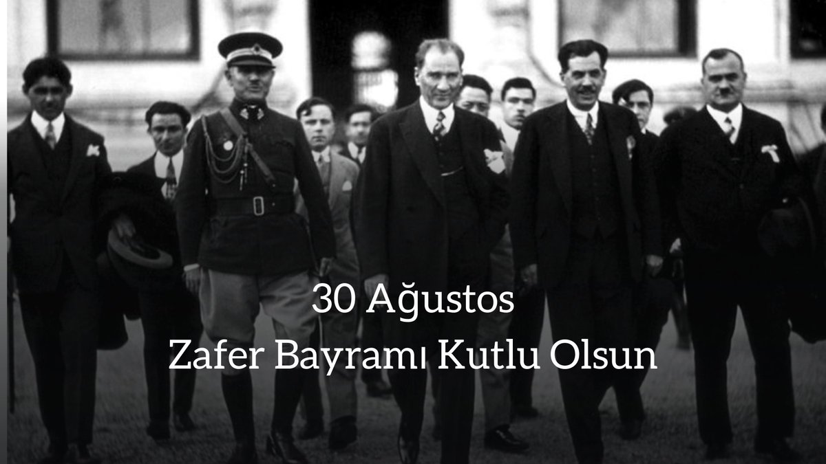 Büyük Taaruz'un 100. yıl dönümünde başta Mustafa Kemal Atatürk olmak üzere tüm silah arkadaşlarını saygıyla anıyoruz. 

#30Ağustos #ZaferBayramı