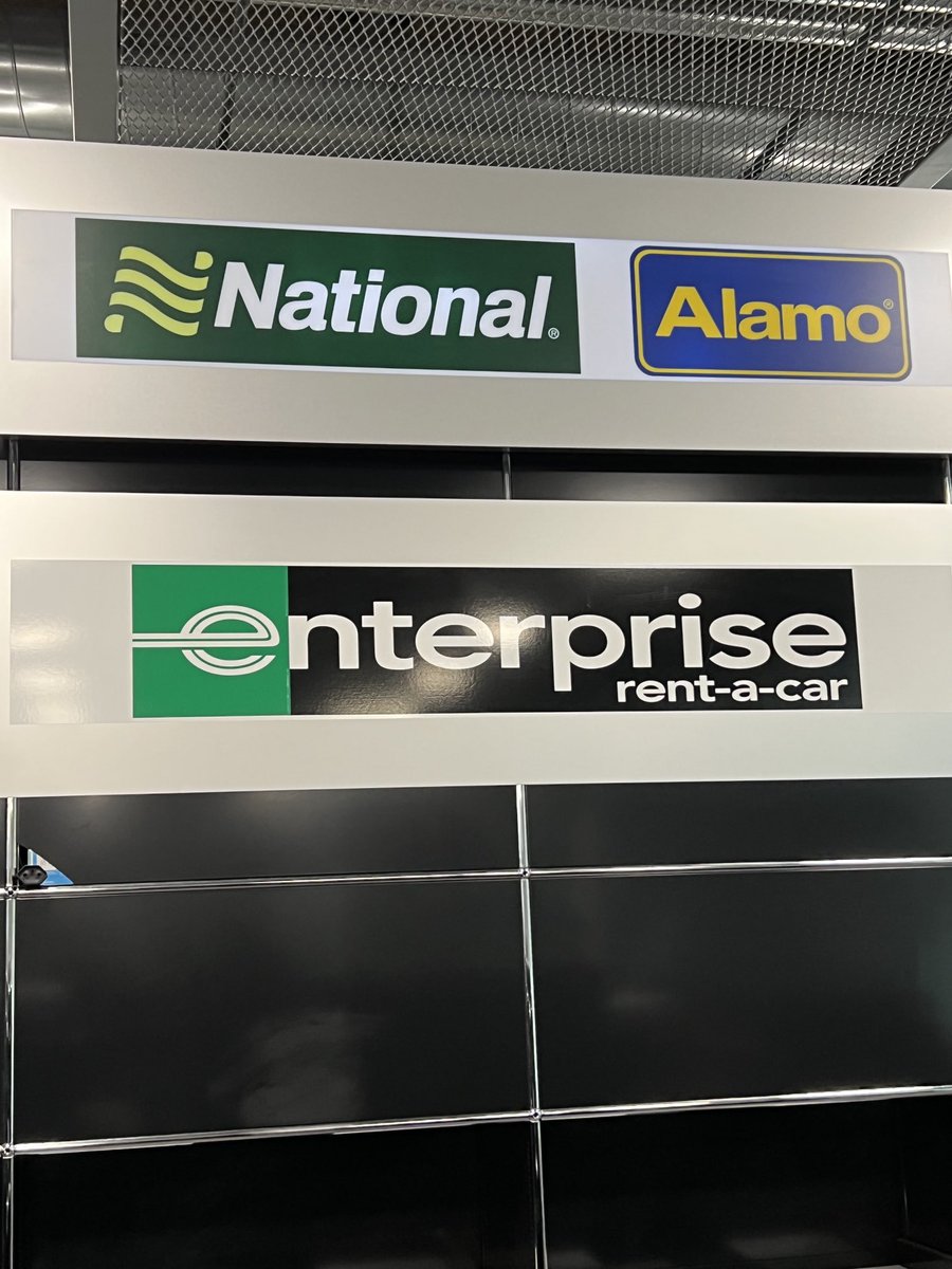 artilolo's tweet photo. Queuing for almost 20mn in GVA airport to get my car…! Still number 3 on line 😡 only 1 staff only available at the counter… https://t.co/aXxblxx37H