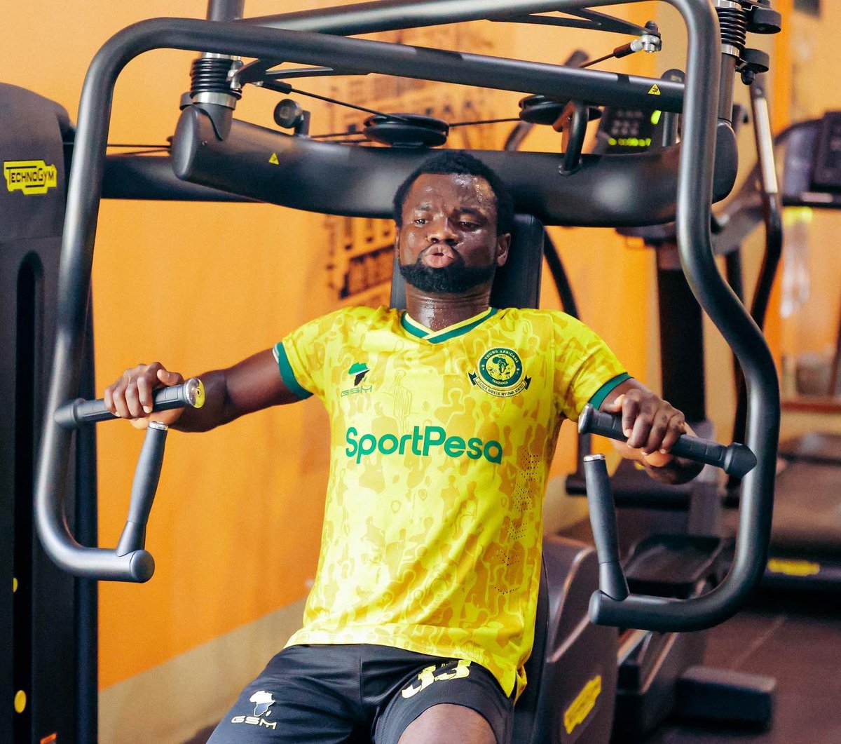 One of the scariest thing in the world right now is to playing against YOUNG AFRICANS SC 😀 hello <a href="/azamfc/">Azam FC</a> see you on 6th Sept. 

Retweet until it reaches them

Nayeyuka kiwendawazimu🤣

THE CLUB ABOVE ALL 🔰 @YangaEnglish