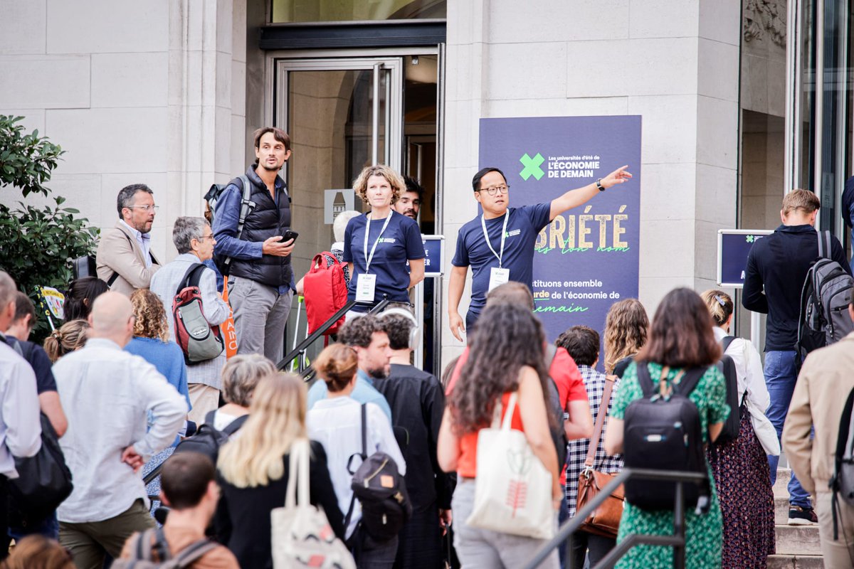 Mouv_ImpactFr's tweet photo. Sobriété, j’écris ton nom ! Rendez-vous dans quelques minutes avec plus de 1500 dirigeants visionnaires présents aux #UEED2022 pour constituer l'avant-garde de l’économie de demain ! https://t.co/F9fGeT1X4J