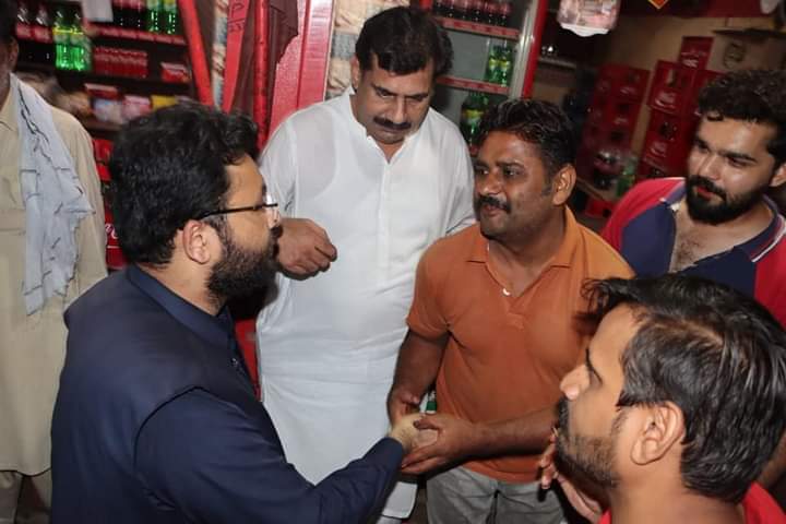 Mediaupdate123's tweet photo. #UC111
سیکرٹری اطلاعات تحریک انصاف فرخ حبیب کا میاں وارث عزیز MPA کے ہمراہ یونین کونسل نمبر 111 کا دورہ، اہلِ محلہ اور دکانداروں سے ملاقات
#ByElectionNA108 #NA108 https://t.co/LqoaWujGKN