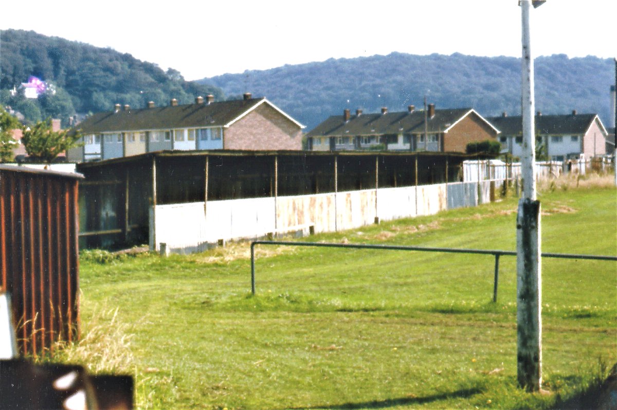 paul_gtastic's tweet photo. In GT110 Paul Davis brings us an 8-page look at the grounds of Clevedon Town (@ClevedonTownFC). The article includes archive photos of their former Teignmouth Road home and their move to the Hand Stadium in 1992.
Order at: https://t.co/wIgcmKbdI2 https://t.co/bwhzt8sbIk