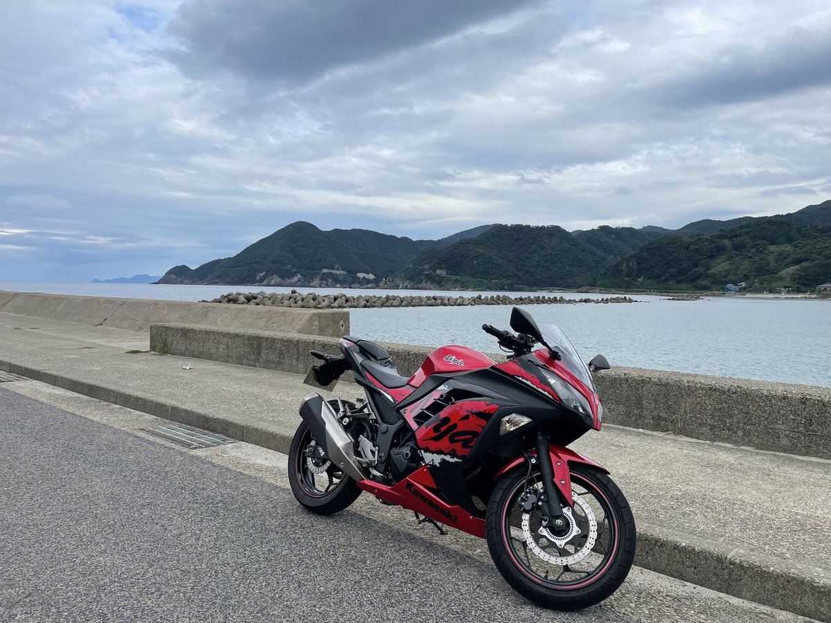 animebaka6's tweet photo. という訳で！！ニンジャ250納車しましたぁぁ！！！ 色合いもよくてホントに気に入ってます！
ツーリング行きまくるぞ！
 #kawasaki #ニンジャ250  #ninja250  #納車 https://t.co/ws3DVVJPce