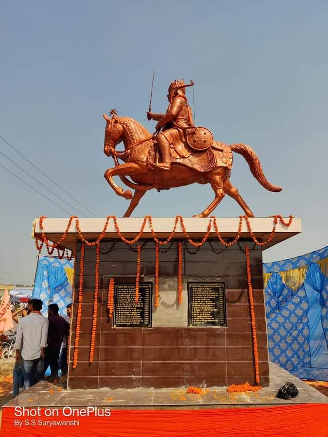 iruchiirajput's tweet photo. "This king maintains numerous forces, and no other Indian prince has so fine a cavalry. He is unfriendly to the Arabs, still he acknowledges that the king of the Arabs is the greatest of kings
#राजपूत_सम्राट_मिहिरभोज_प्रतिहार
#RajputSamratMihirbhojPratihar https://t.co/HG6j48vXIT https://t.co/sGML0DnXwJ