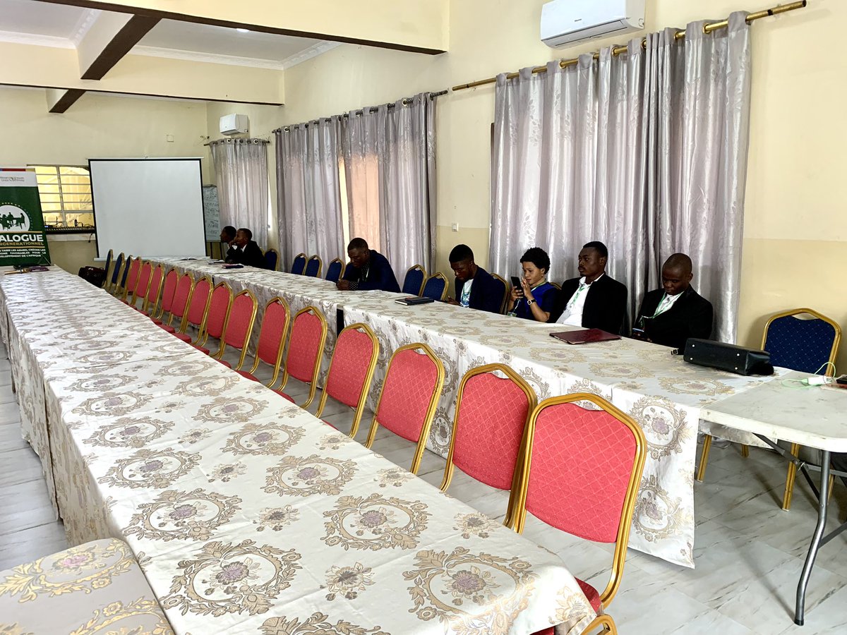 dialogueinterg1's tweet photo. RDC//LUBUMBASHI //LE 30.08.22
Mise en place terminée…
Ouverture en ce jour au centre de recherche ARUPE des assises du mini dialogue dans la ville de #Lubumbashi. Jeunes au centre du vivre ensemble communautaire et le développement du Haut-Katanga. https://t.co/35Qd0tXEQw
