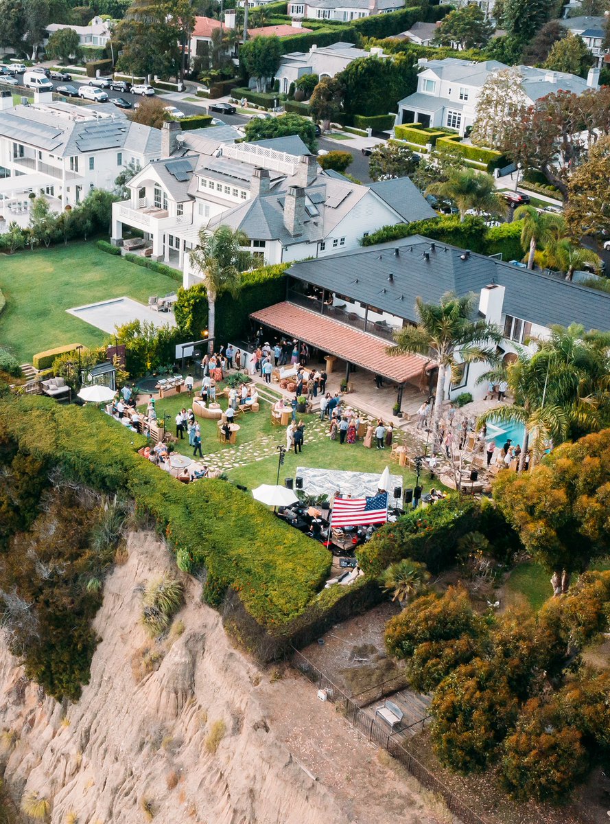 Sterling_Social's tweet photo. Pretty cool #drone shots from our #PacificPalisades event this past Saturday! Those ocean + beach views… https://t.co/KB9UmIWWWP