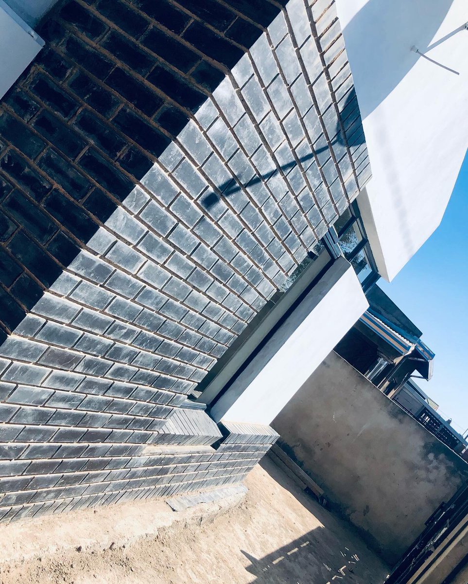 BlackStudio tweet media