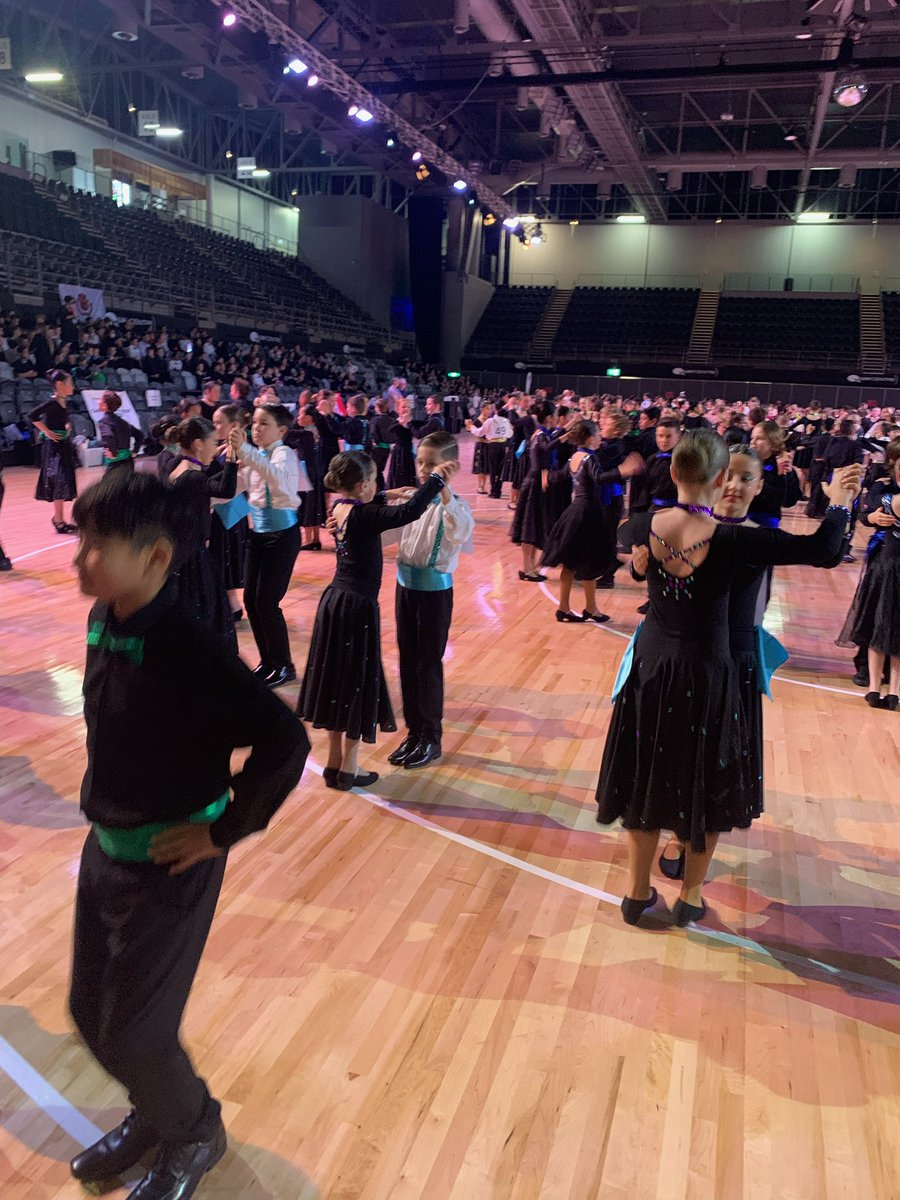 BEXLEY_NORTH_PS's tweet photo. @DanceSportGala1 @JohnSelby6 @kristy_docanto DanceSport Gala night is always special! Team Bexley North Public School looking their finest in purple and turquoise! 💜💙 #BNPS https://t.co/EE1jUaNVCX