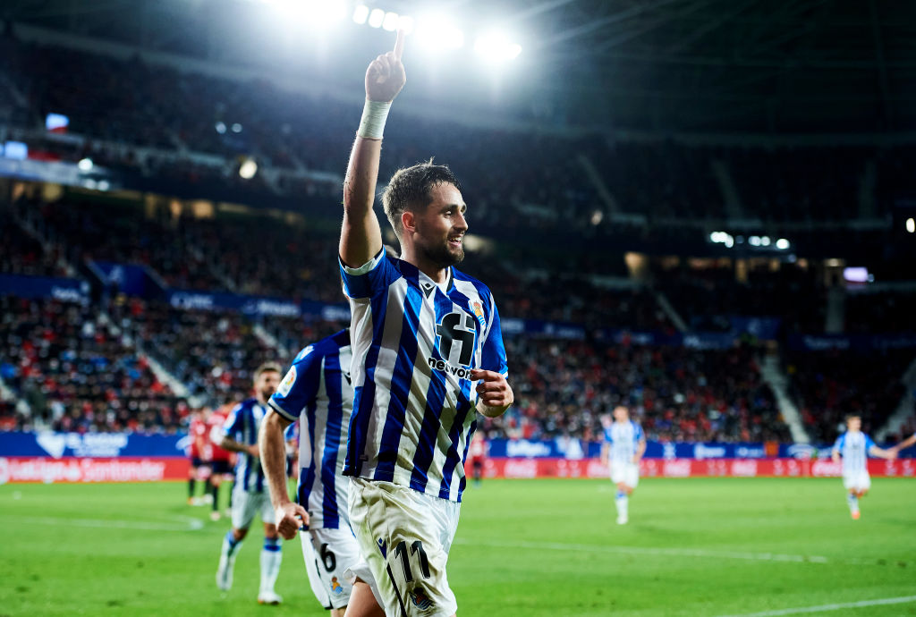 Sevilla are in advanced talks to sign Adnan Januzaj on free transfer. Negotiations ongoing, there's still work to do on player side but Sevilla hope for an agreement to be reached today. 🚨⚪️🔴 #Sevilla 

Ajax asked for Lucas Ocampos and talks are ongoing, as reported yesterday.