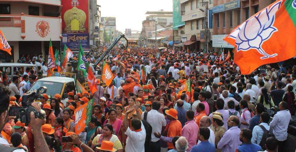 hknewsonline's tweet photo. #Modi in #Mangalore on September 2nd, timings changed Modi to arrive at 1 PM, 1500 buses booked for the program at #goldfinchcity in #Kulur https://t.co/X34BuVIRXZ https://t.co/BGBqCZqadS