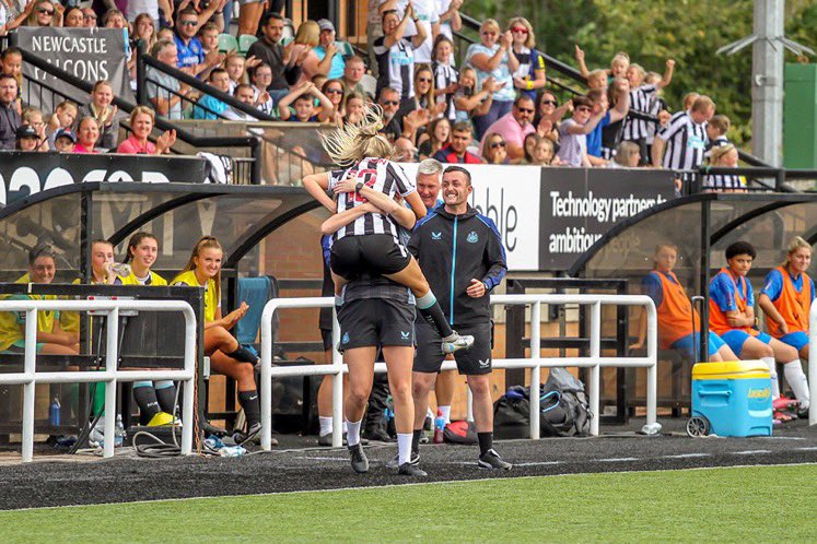 Becky Langley tweet media