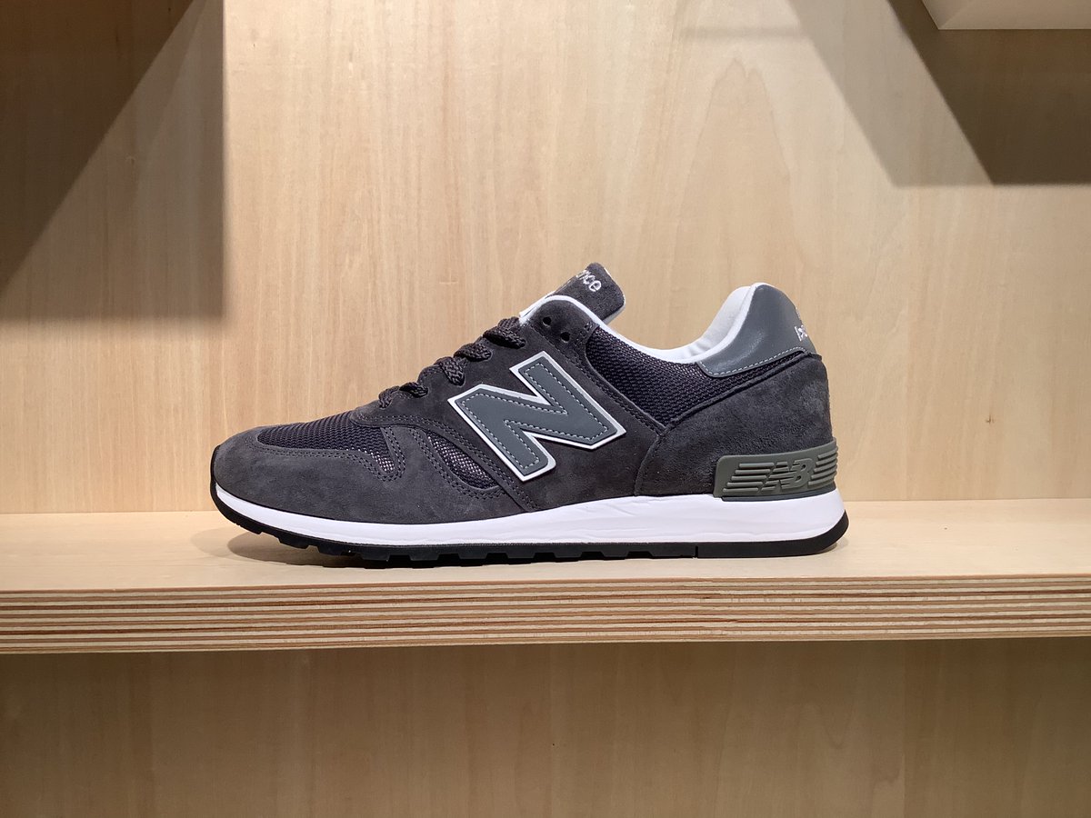 newbalanceOSAKA's tweet photo. < #NB新商品 >
「#M670」
COLOR:CHR
WIDTH/SIZE:D/25.0-29.0cm
PRICE:¥29,700(税込)
8月30日(火)本日より販売開始しました。
是非この機会に店頭でご覧ください。
#newbalance
#ニューバランス https://t.co/d4PiU6M8jZ
