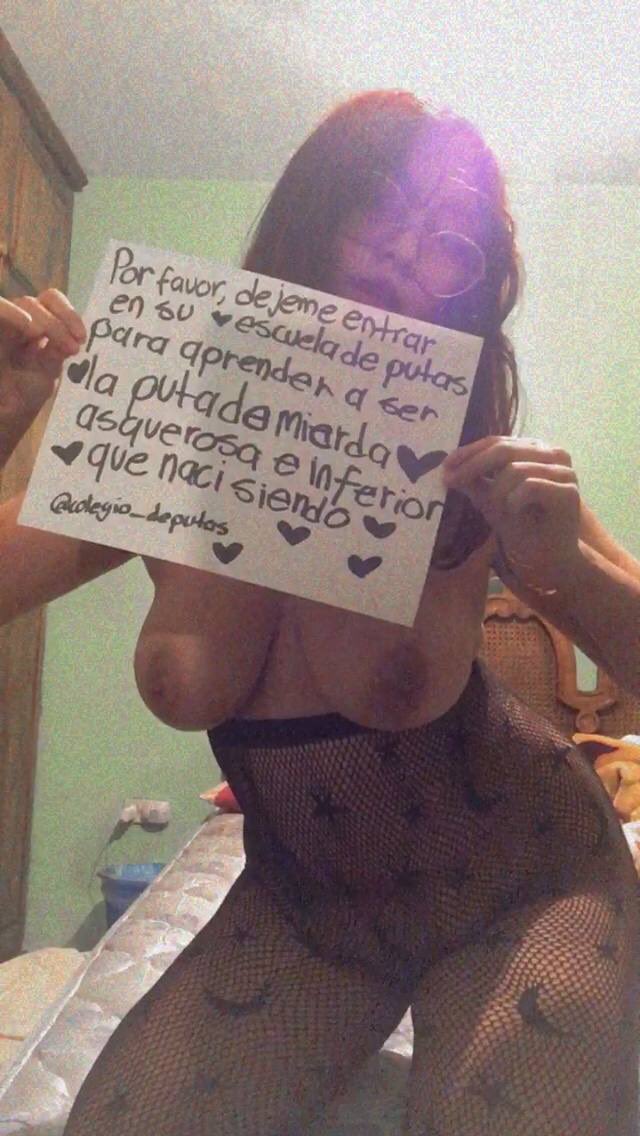 Colegio_deputas's tweet photo. La jovencita tetona de @melonoppaipai es feliz de denigrarse por un poco de dinero, tiene muy bien entendido su lugar como putita a si que no dude utilizarla y disfrutar de sus ricas tetas que tiene #colegiodeputas #sumida #esclava #humillacion #tetona #jovencitatetona https://t.co/XHaGKw7O7B
