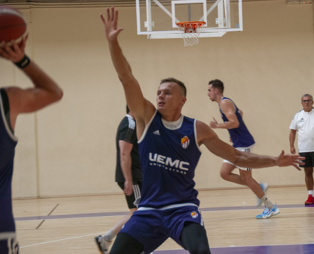 ⛹️‍♂️ Reportaje #LEBOro: Nueve equipos, en marcha desde este lunes‼️

✅ <a href="/morabancandorra/">MoraBanc Andorra</a>
✅ <a href="/SanPabloBurgos/">Recoletas Salud San Pablo Burgos</a>
✅ <a href="/flleida/">HIOPOS LLEIDA</a>
✅ <a href="/oviedocb/">Alimerka Oviedo Baloncesto</a>
✅ <a href="/RVBaloncesto/">-</a>
✅ @TAUcastello
✅ <a href="/gipuzkoabasket/">Inveready Gipuzkoa Basket</a>
✅ @GrupoAlegaCBT
✅ <a href="/COBSAD/">Club Ourense Baloncesto</a> 

📝 Reportaje completo ⬇
feb.es/2022/8/20/balo…
