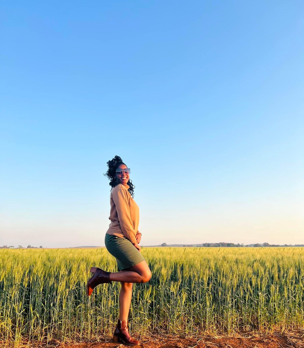 phiri_liyah's tweet photo. Start where you are. Distant fields always look greener, but opportunity lies right where you are. Take advantage of every opportunity. https://t.co/fG2kEtE6vJ