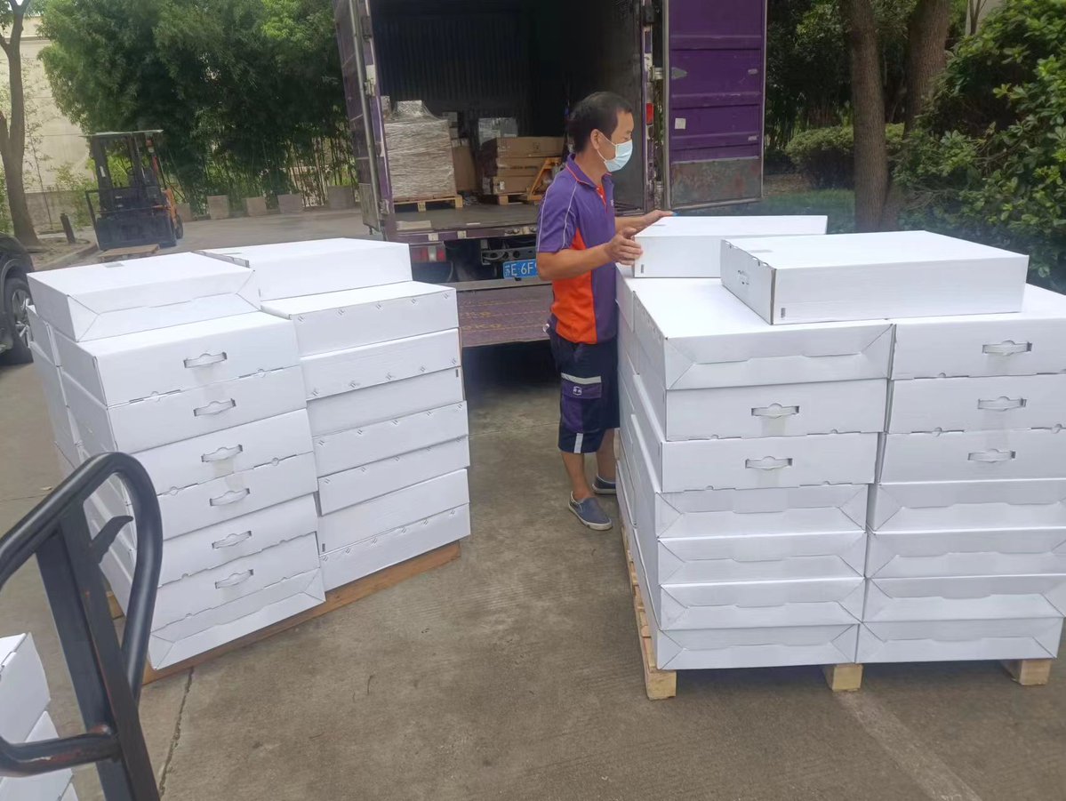 JingleMining's tweet photo. 🚚【SHIPPING PHOTOS】

🍍#iPollo V1 Mini 300MH 240W 5.8G Wi-Fi
💰$2049
🔗Click here to order: https://t.co/jEWc9Y4dqO

😍#JASMINER X4-1U (520MH)
💰$3,699.00
🔗Click here to order: https://t.co/79aHDFlWlN

#JingleMining #ETH #Ethereum #ETC #Crypto #cryptocurrency #cryptotrading https://t.co/HD3zClpH9Q