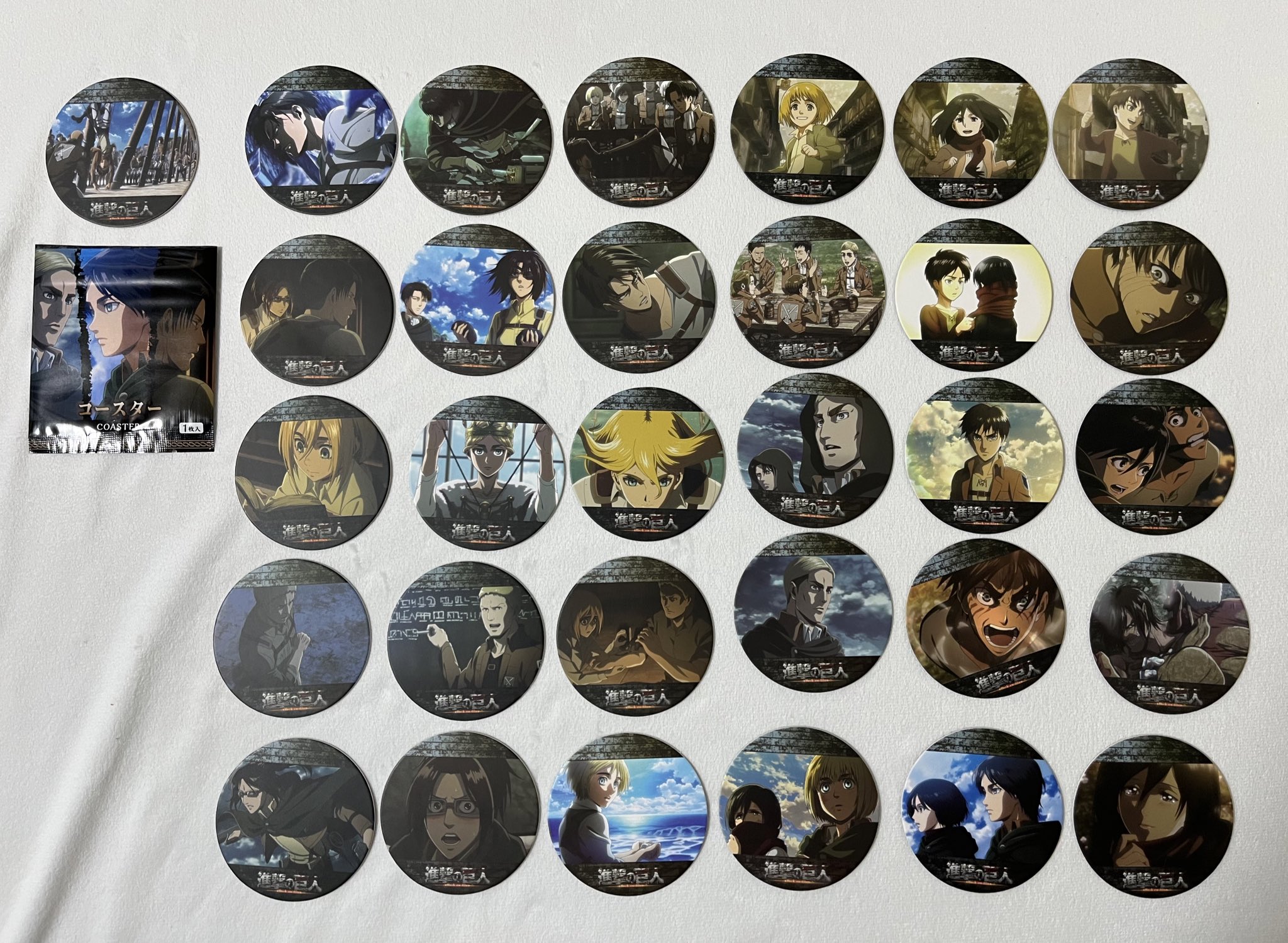 進撃の巨人　全種　クリアコースター　リヴァイ　エレン　ミカサ　ハンジ　カード 進撃の巨人全種クリアコースターリヴァイエレンミカサハンジカード